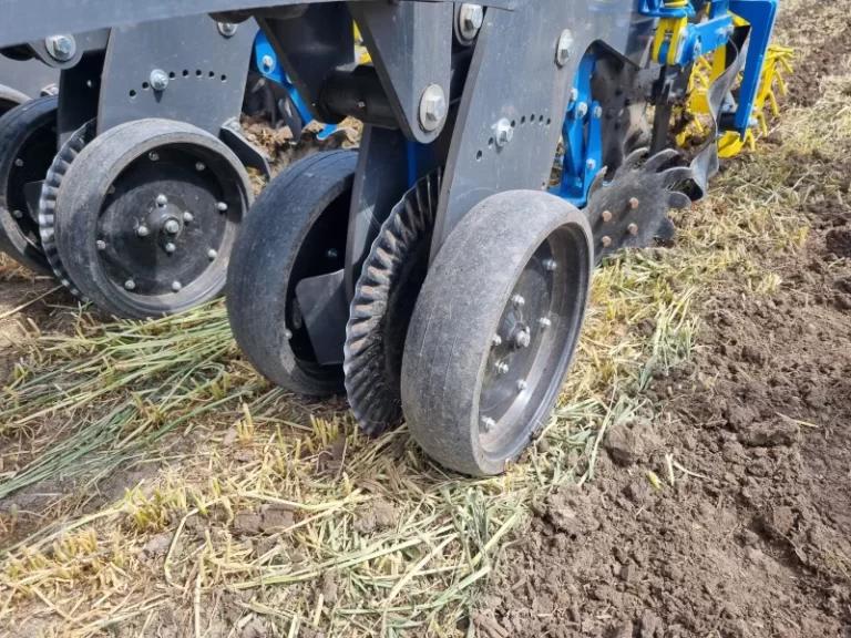STRIPTILL Sávművelő talajmunkagépek